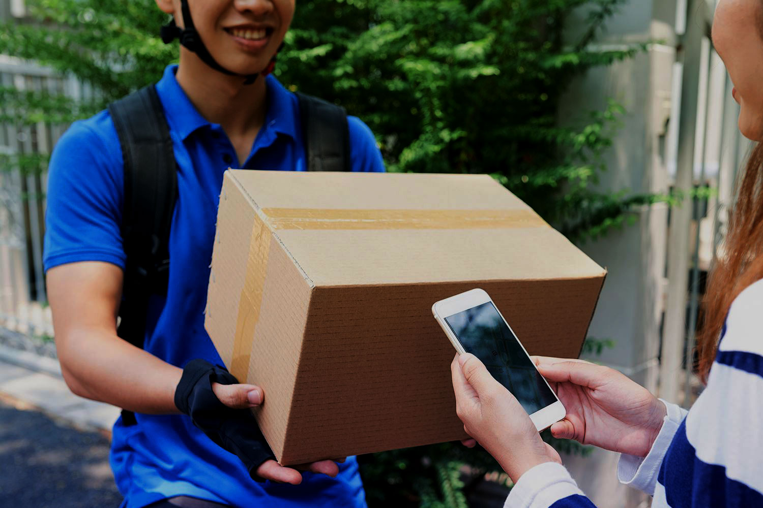 Consumers prefer retailers offering a range of delivery options